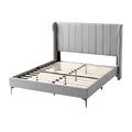 **Technische titel in het Nederlands:** **Moderne bedframe met gestreepte lattenbodem en gestoffeerde hoofdbord**