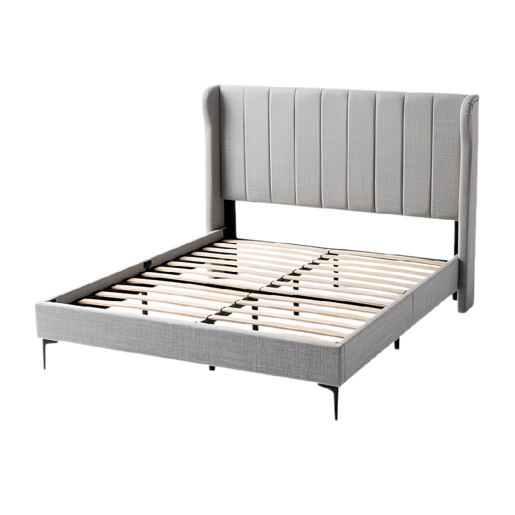 **Technische titel in het Nederlands:** **Moderne bedframe met gestreepte lattenbodem en gestoffeerde hoofdbord**
