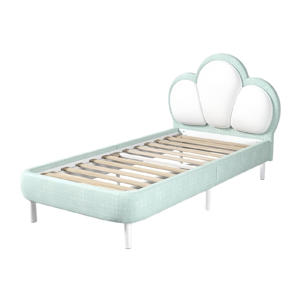 **Technische titel in het Nederlands: Moderne kinderbed met cloudvormig ontwerp en lattenbodem**